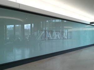 Zara_BigWindowsAdvertising